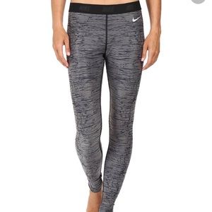 ⚠️FINAL PRICE DROP⚠️Nike Printed Golf Leggings